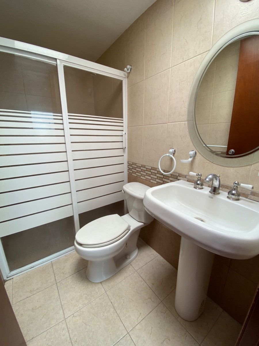 hermosa-casa-en-arboledas-de-san-javier18-25732