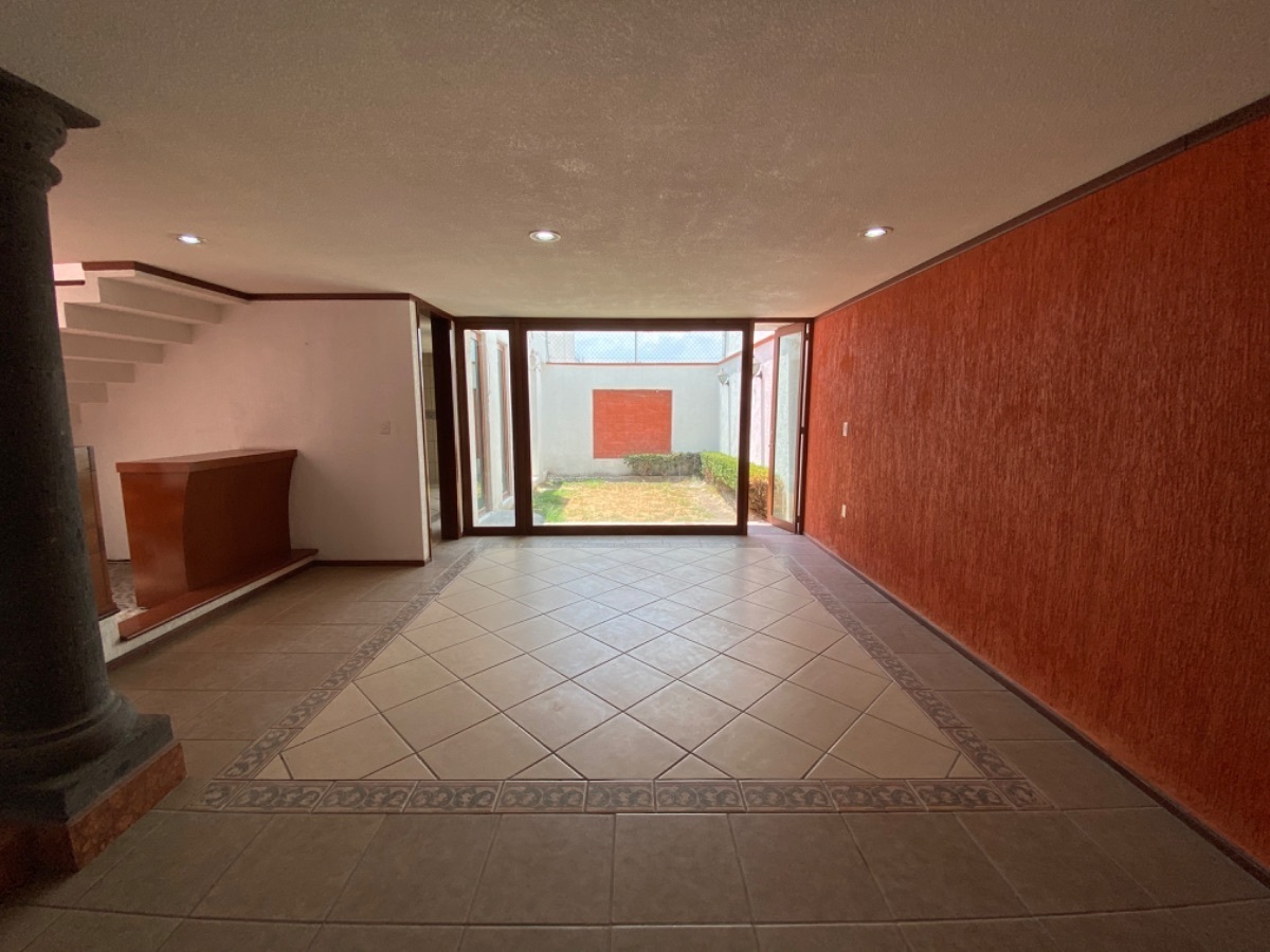 hermosa-casa-en-arboledas-de-san-javier4-25732
