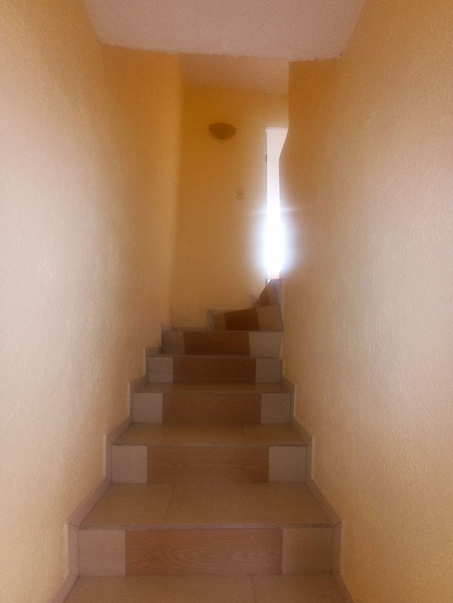 hermosa-casa-en-avenida--remodelada-cocina-integral-se-aceptan-crditos24-35589