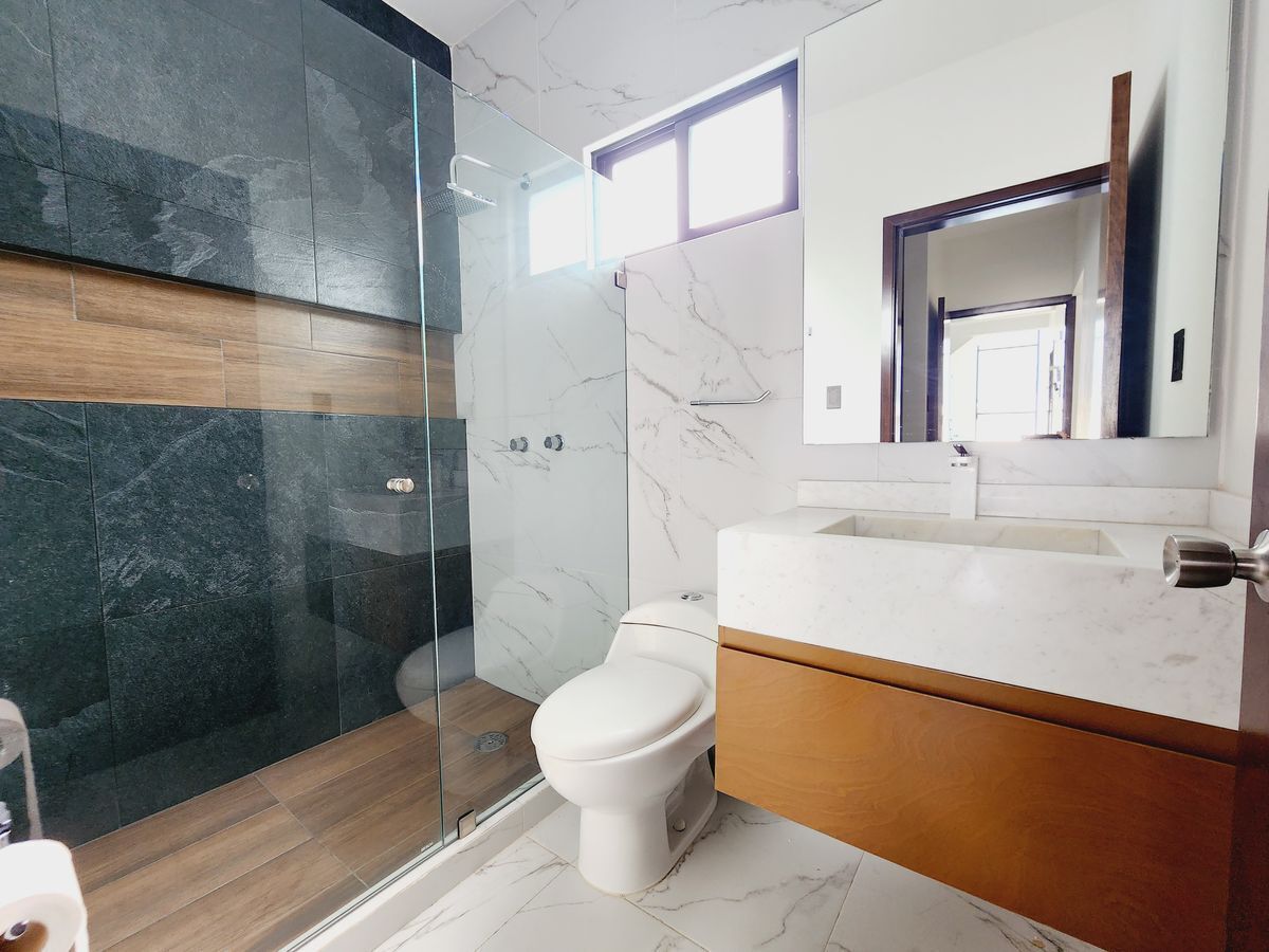 hermosa-casa-equipada-en-venta-con-roof-garden-fracc-lomas-de-la-rioja25-32131