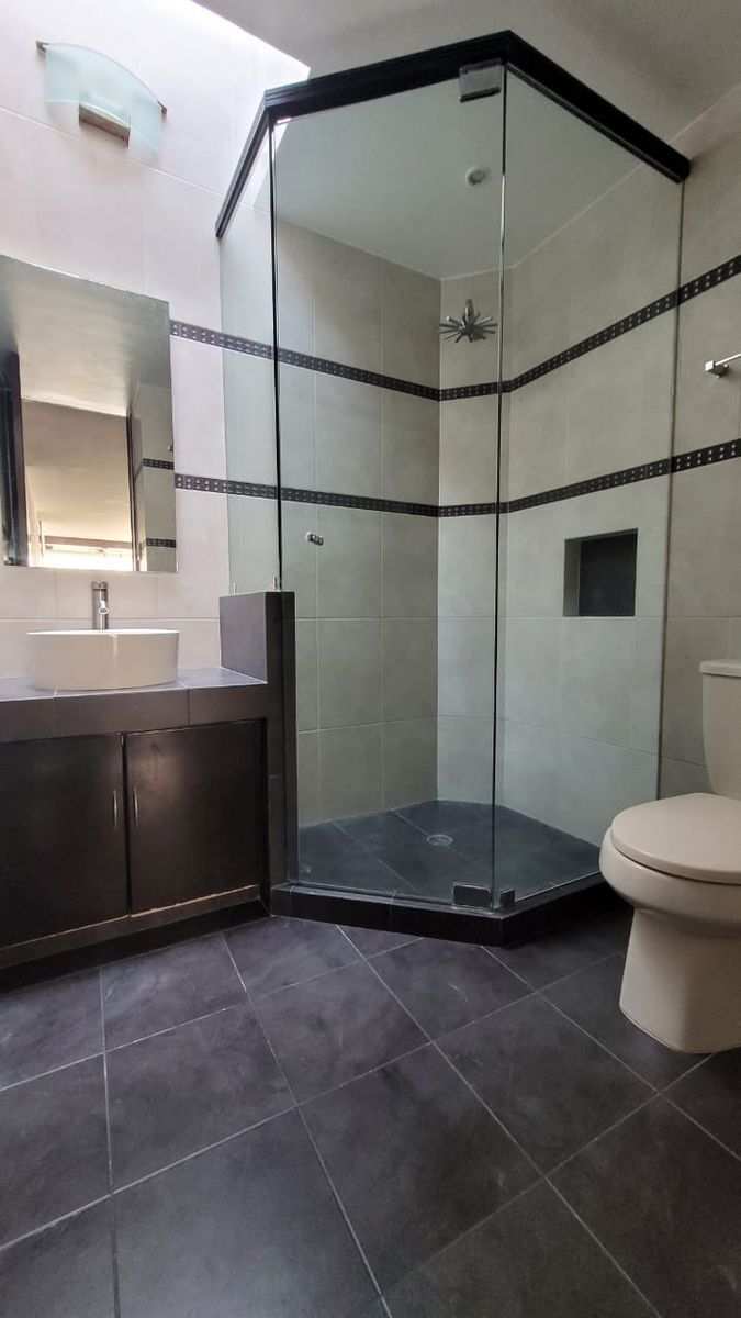 hermosa-casa-remodelada-con-jardin15-12221