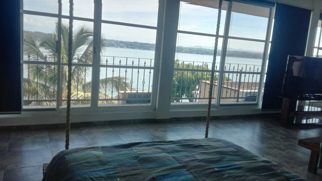 hermosa-residencia-a-orilla-del-lago-de-tequesquitengo10-34752