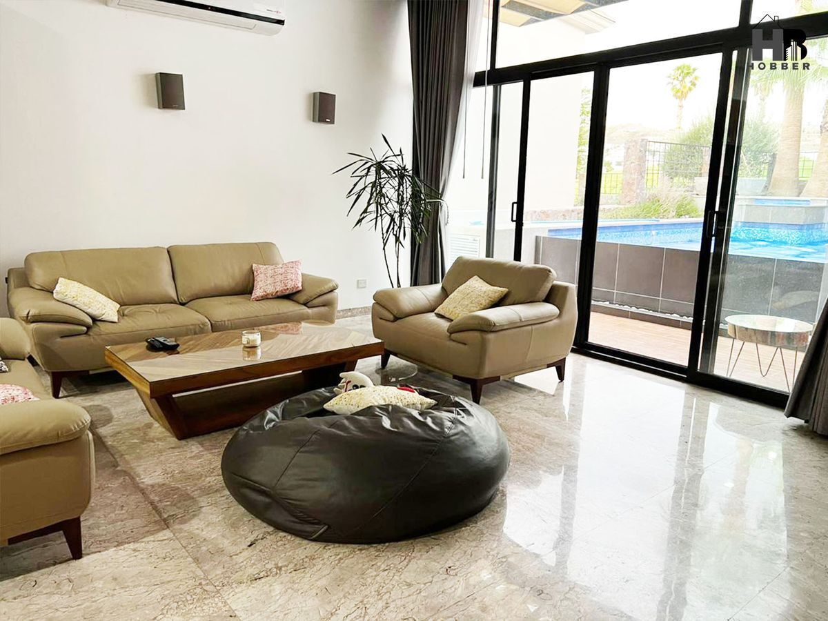 hermosa-residencia-con-jacuzzi-en-venta20-15891