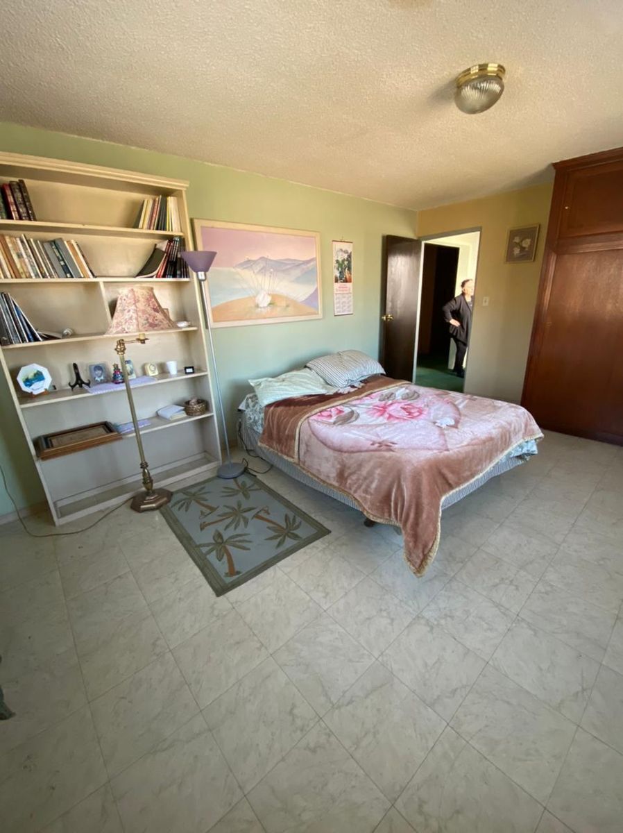 hermosa-y-amplia-casa-con-vista-a-la-ciudad20-19066
