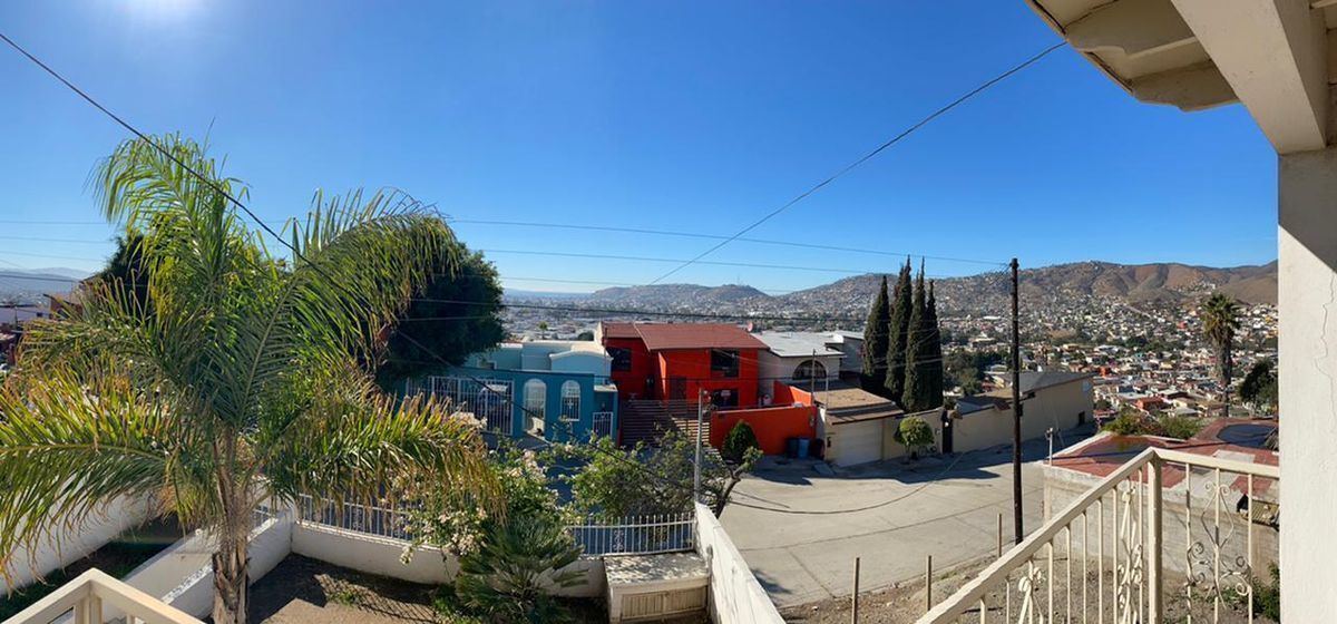 hermosa-y-amplia-casa-con-vista-a-la-ciudad22-19066