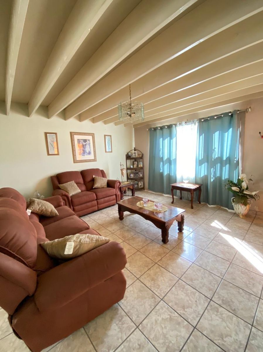 hermosa-y-amplia-casa-con-vista-a-la-ciudad8-19066
