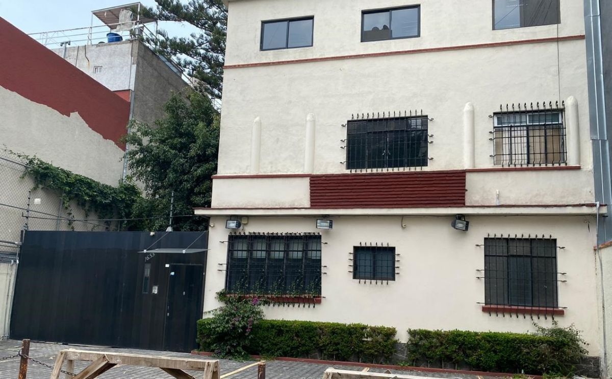 hermosa-y-funcional-casa-con-uso-de-suelo-oficinas-col-del-valle36-12285