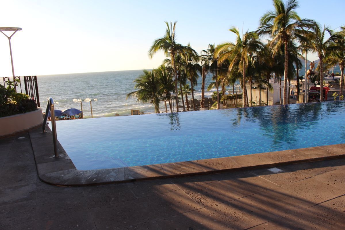 hermoso-departamento-en-renta-vacacional-en-torre-vue-en-olas-altas-mazatlan22-14900