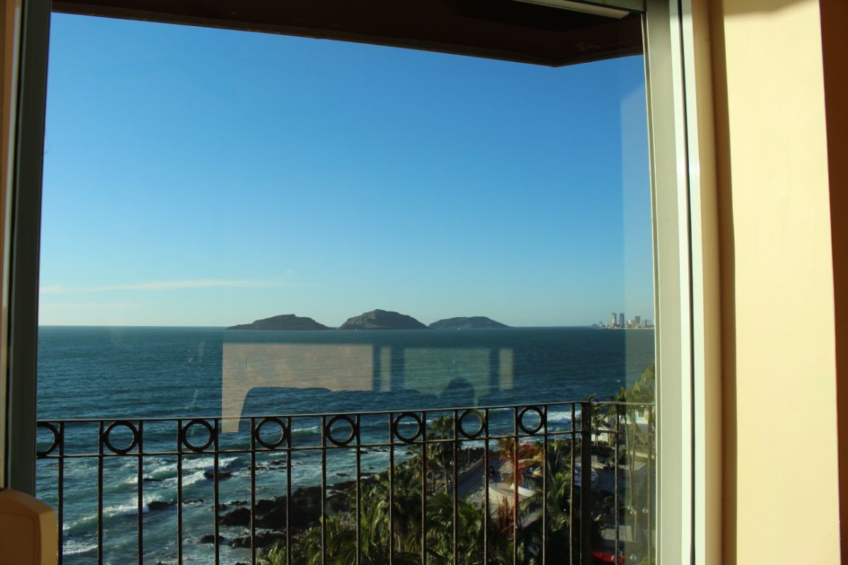 hermoso-departamento-en-renta-vacacional-en-torre-vue-en-olas-altas-mazatlan3-14900