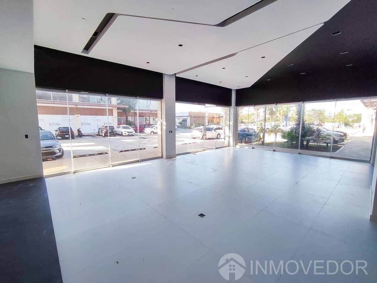 local-comercial--plaza-oasis--bonampak--puerto-cancn---junto-a-caf-nader17-25993