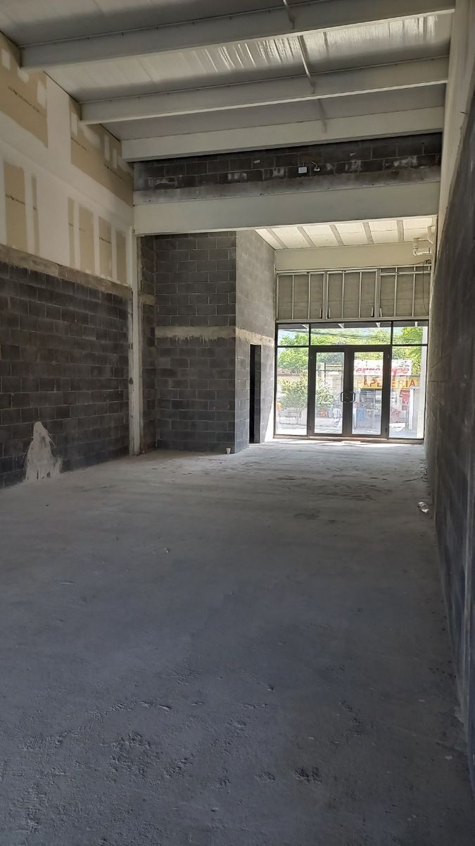 local-comercial-en-carretera-nacional-en-monterrey10-15450