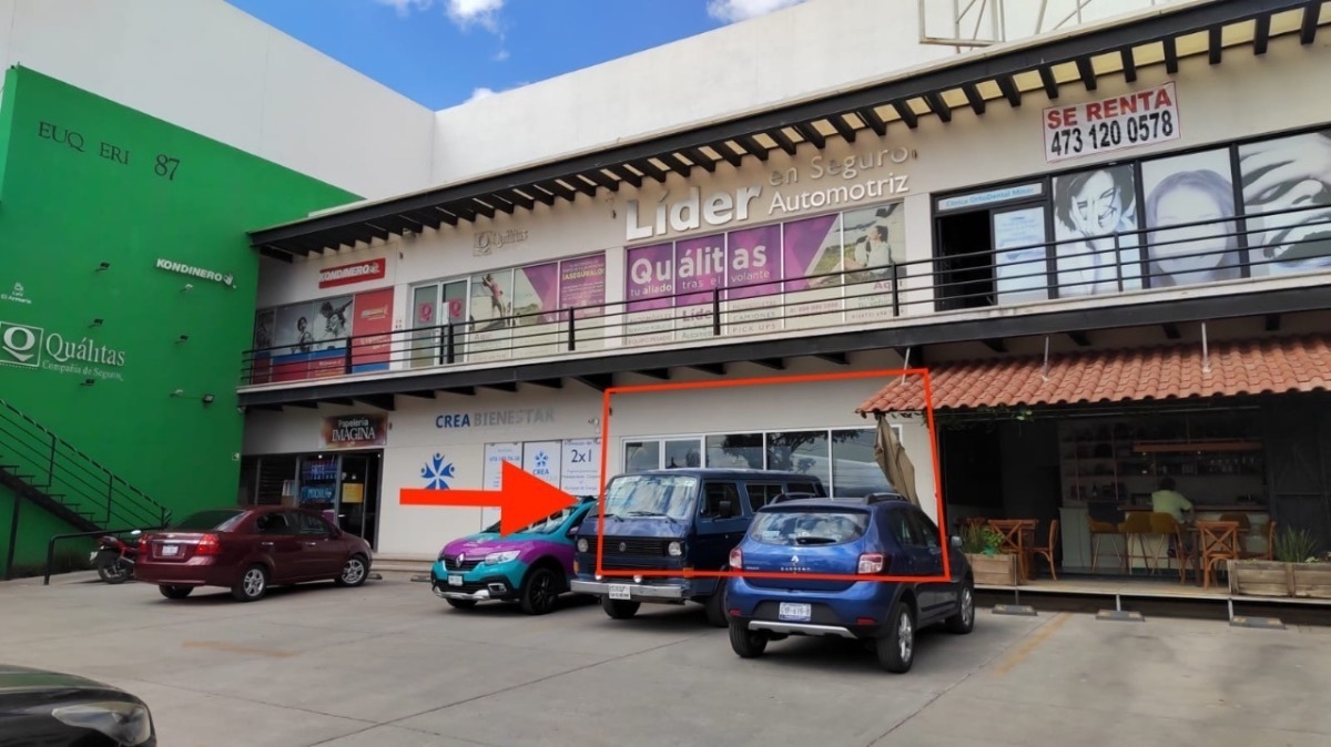 Local comercial en RENTA en planta baja a un costado de Plaza Alaia Guanajuato