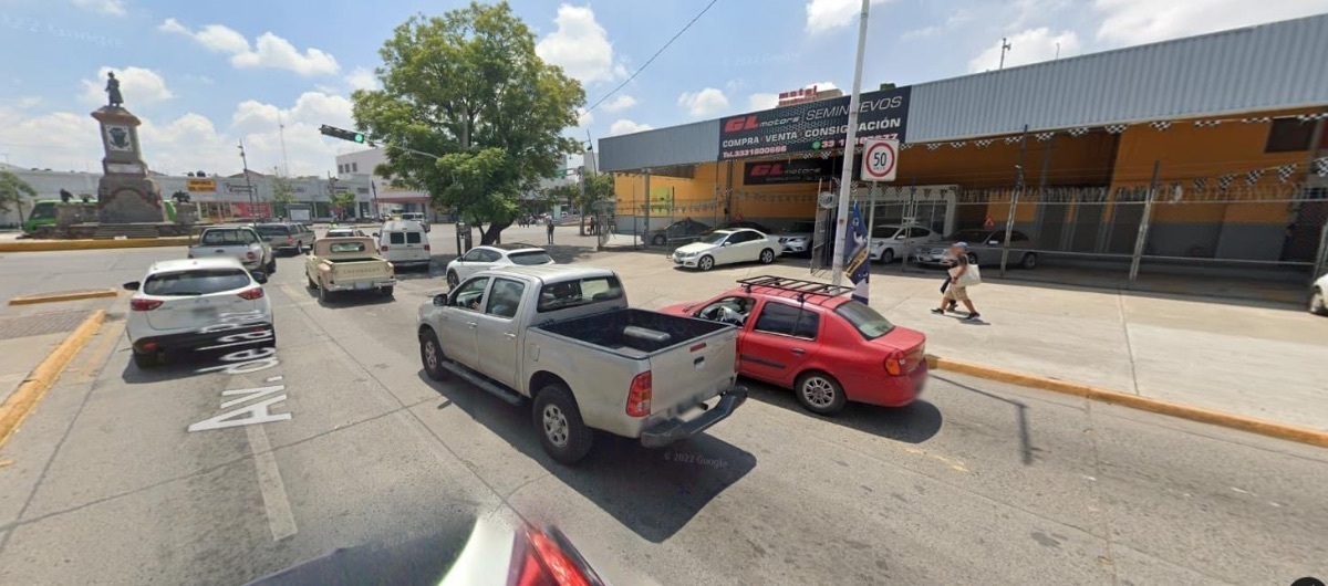 local-en-renta-av-la-paz2-27417