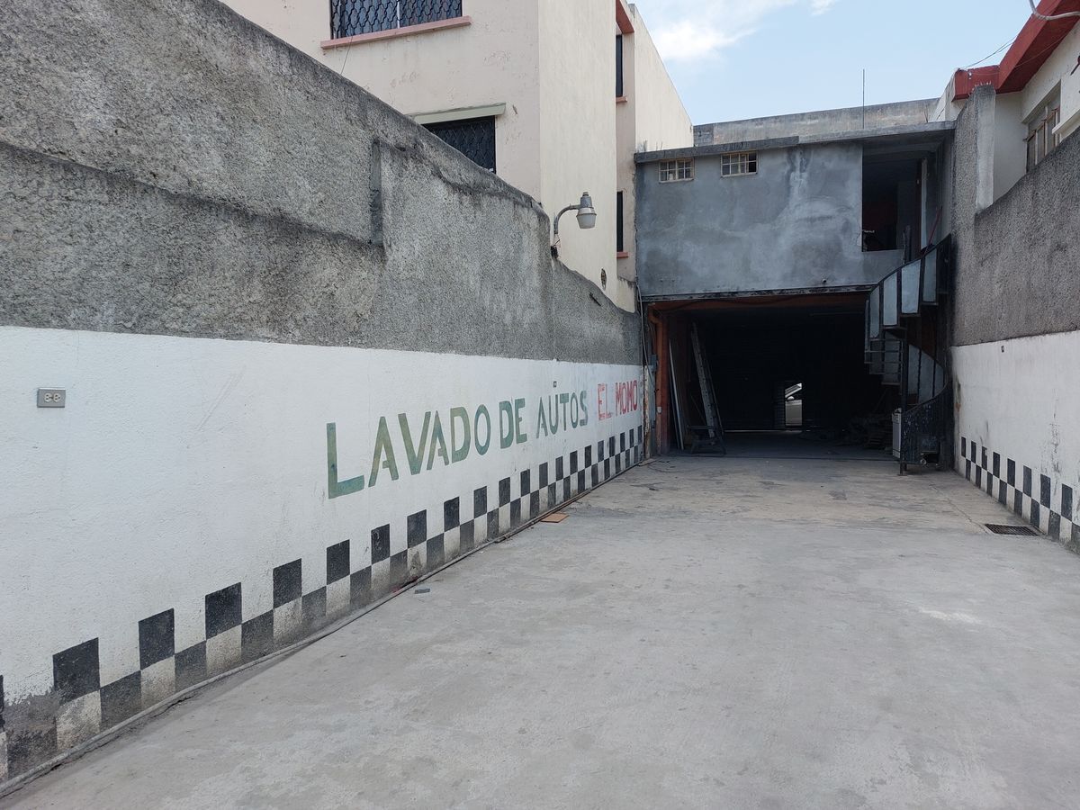 local-en-venta-centro-de-monterrey---a-una-cuadra-de-venustiano-carranza13-13818