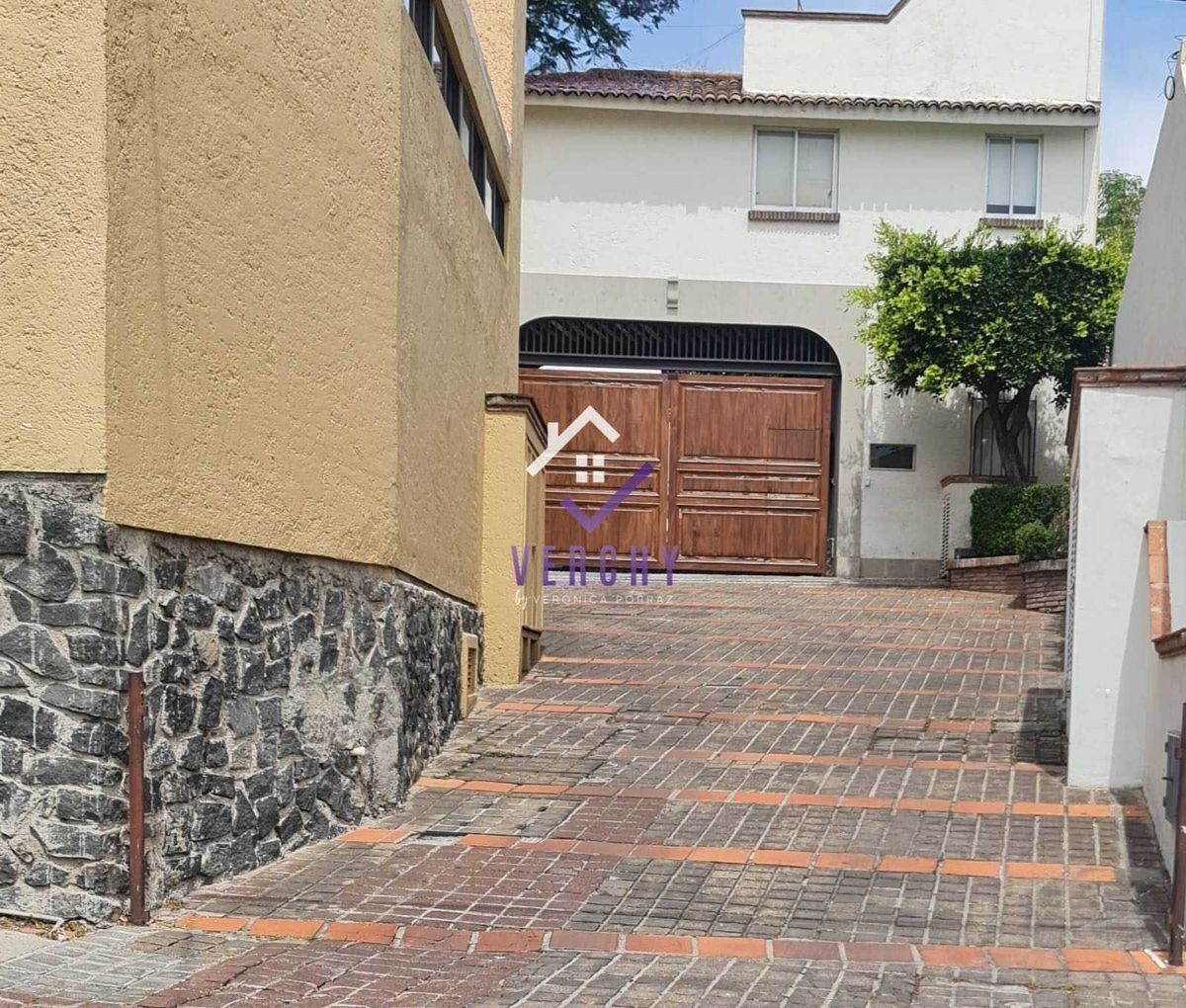 lomas-de-bezares-preciosa-y-espaciosa-casa-en-condominio-en-venta-o-renta21-33155