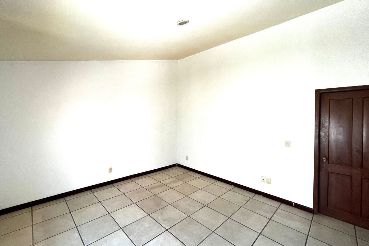 magnifica-casa-en-venta-en--jardin-real11-34372