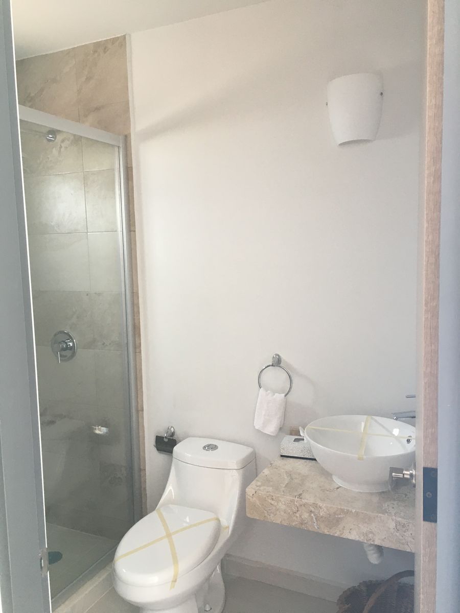 moderna-casa-a-la-venta-en-conjunto-residencial-de-miranda-quertaro16-14344