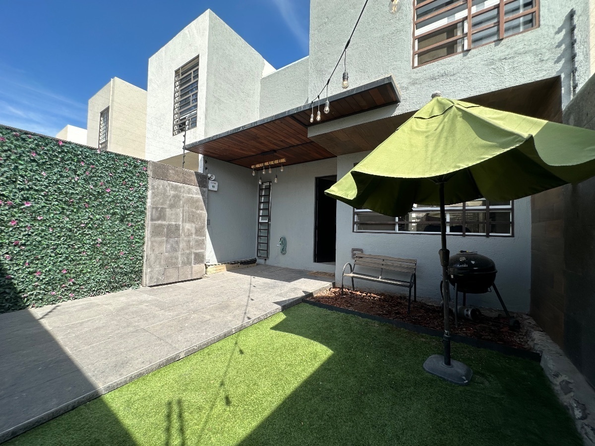moderna-casa-en-venta-en-corregidora22-18521