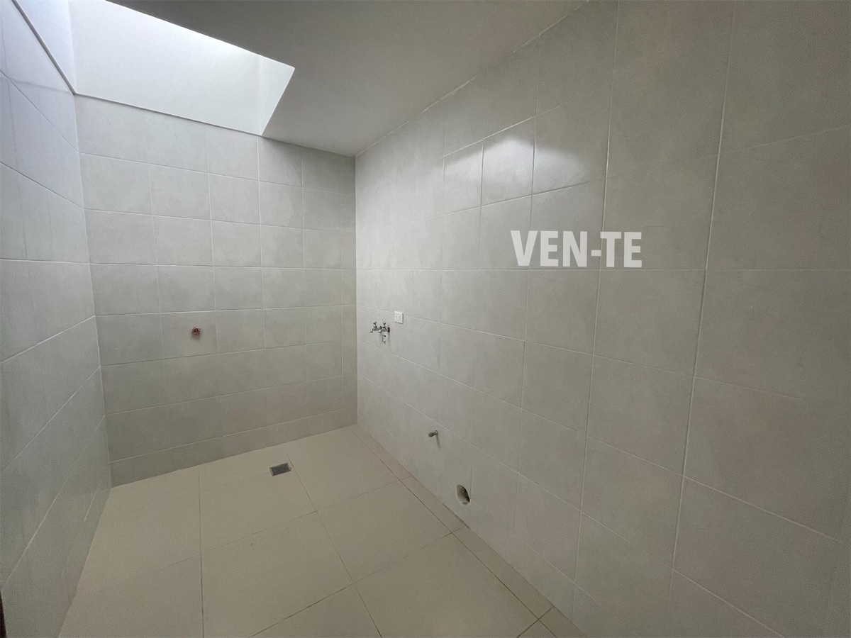 nueva-casa-de-tres-niveles-en-venta-en-coto-consolidado-en-solares-zapopan14-34399