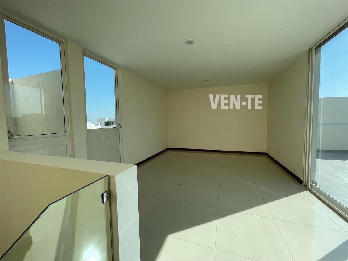 nueva-casa-de-tres-niveles-en-venta-en-coto-consolidado-en-solares-zapopan19-34399