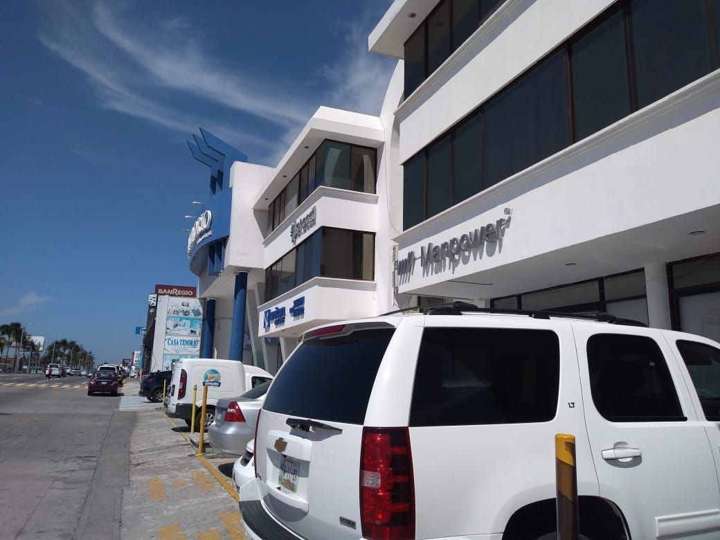 oficinas-en-renta-en-corporativo-costa-de-oro-en-blvd-ruiz-cortines--boca-del-r18-29282