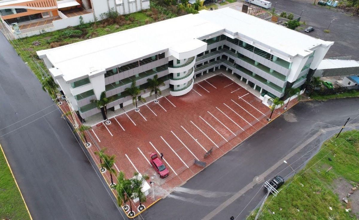 oportunidad-venta-de-plaza-comercial-en-el-mirador-quertaro4-33838