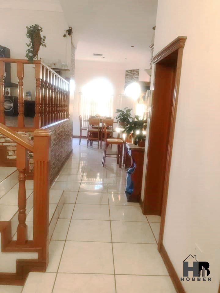preciosa-casa-con-alberca-en-venta14-18157