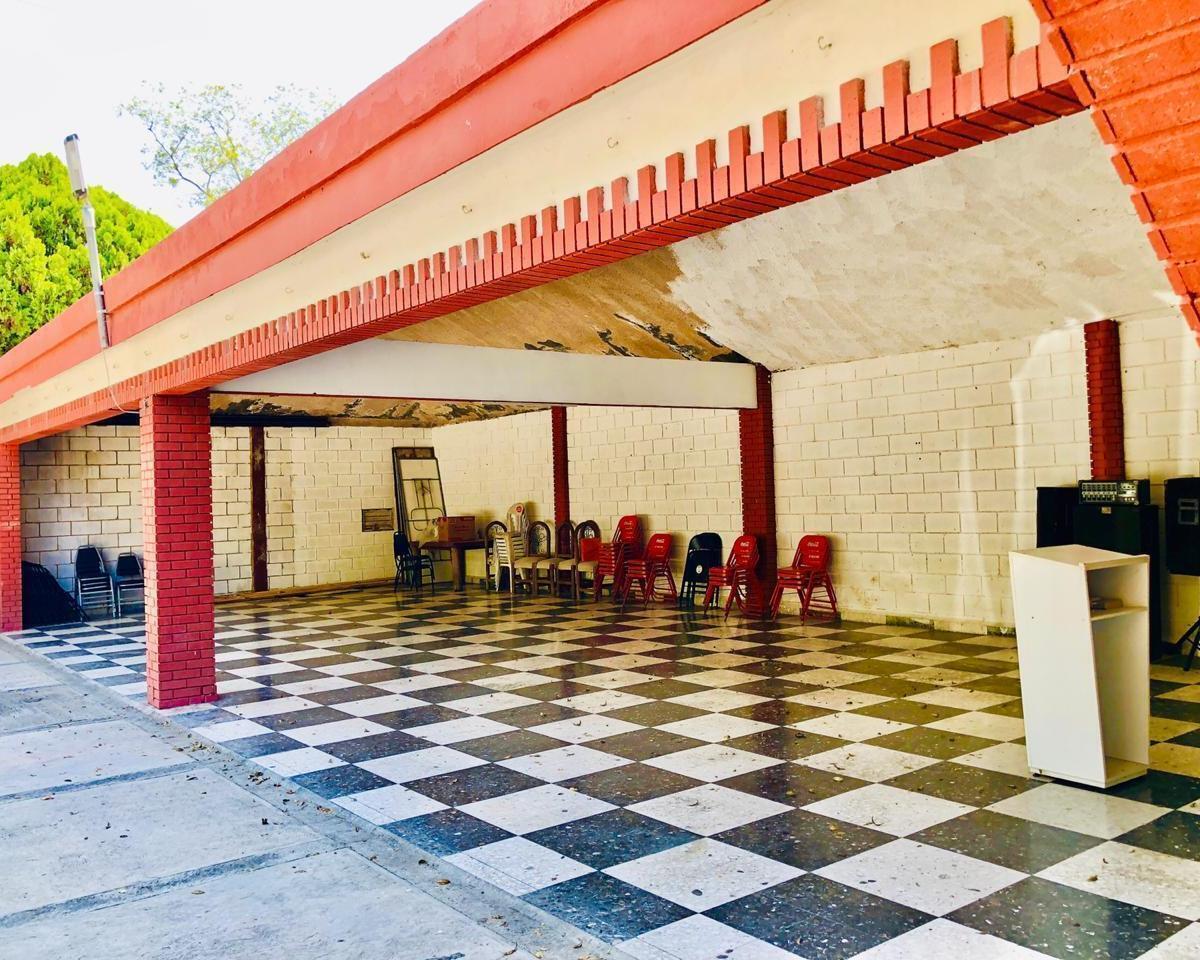 quinta-en-venta-en-el-yerbaniz-alberca-y-amplio-jardin-de-oportunidad-4-37366