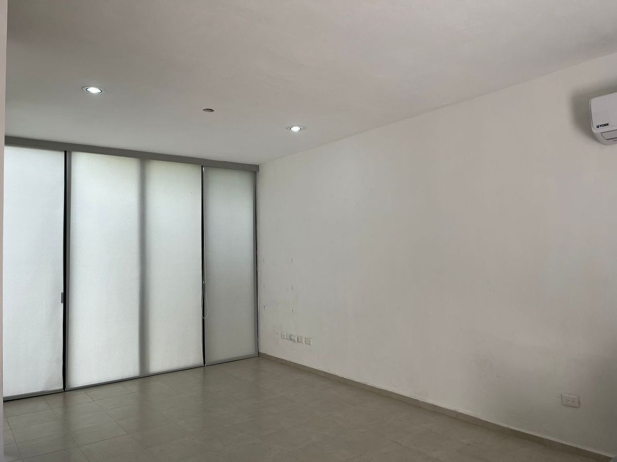 renta-bonita-casa-residencial-en-conkal-con-alberca-privada-y-amenidades5-37432