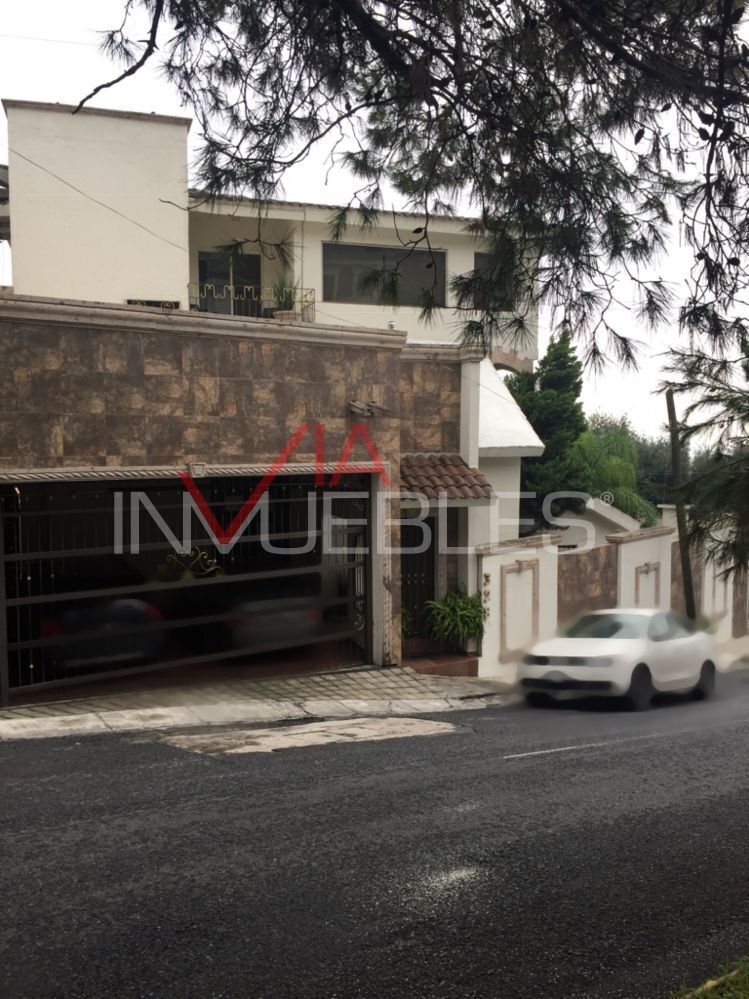 renta-casa-colonial-de-la-sierra-en-san-pedro-garza-garca2-35686