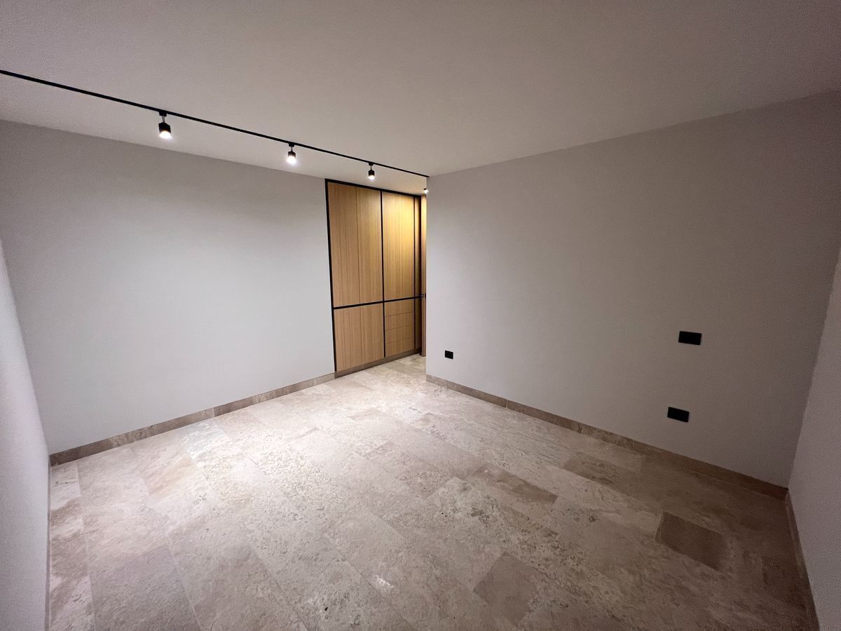 renta-casa-de-autor-en-zibata28-27327