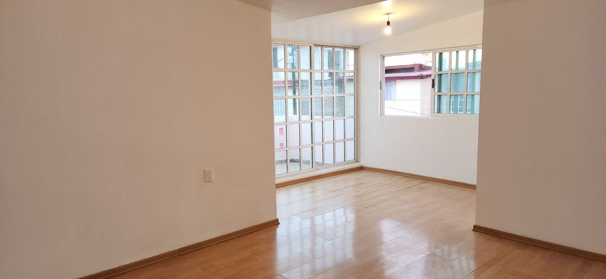 renta-casa-remodelada-calle-cerrada-ciudad-satelite26-27923