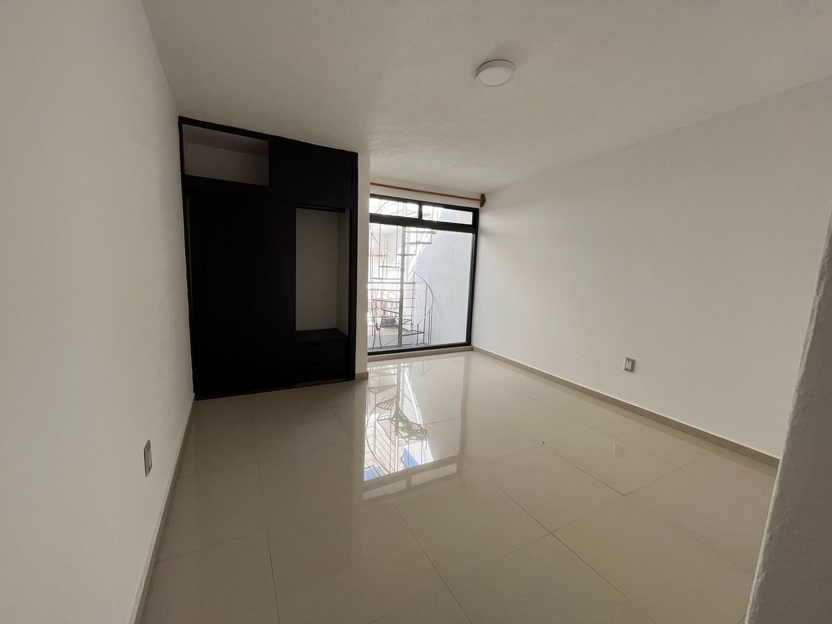 renta-casa-sobre-avenida-valle-dorado-tlalnepantla14-22198