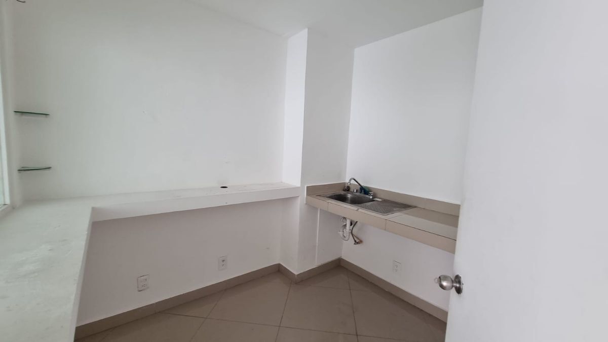 renta-de-local-45mts-cerca-de-zona-hotelera-cancn7-12159
