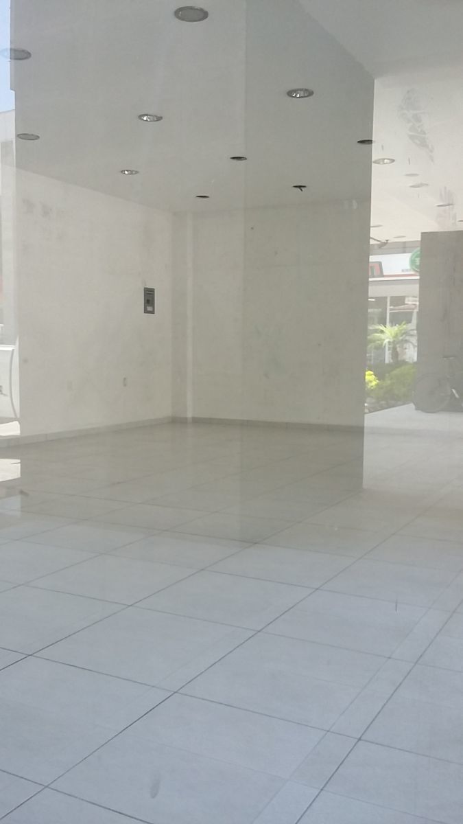 renta-de-local-en-plaza-comercial-actocpan-al-sur-de-la-ciudad2-14787