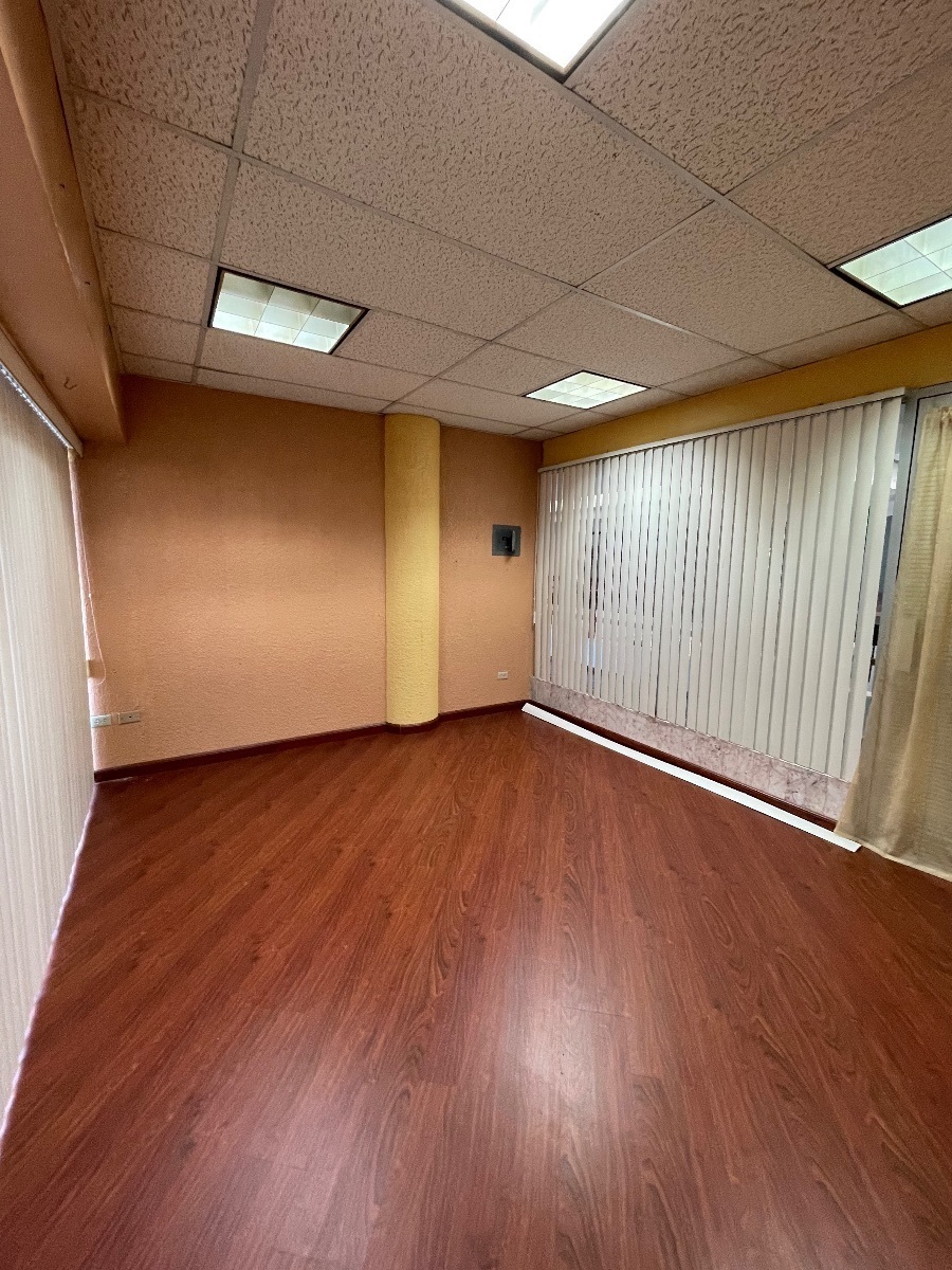 renta-de-local-plaza-patria-zona-dorada10-32803