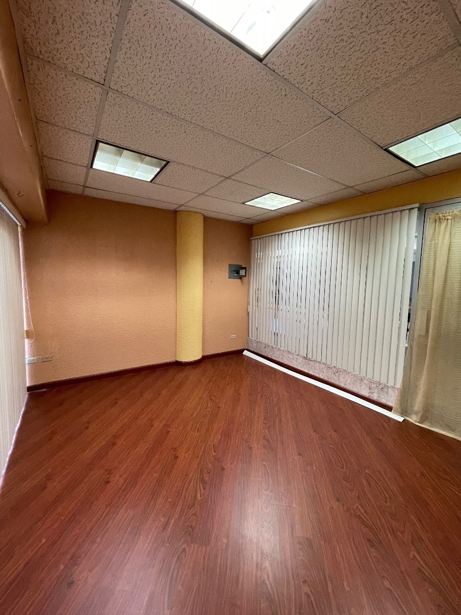 renta-de-local-plaza-patria-zona-dorada5-32803