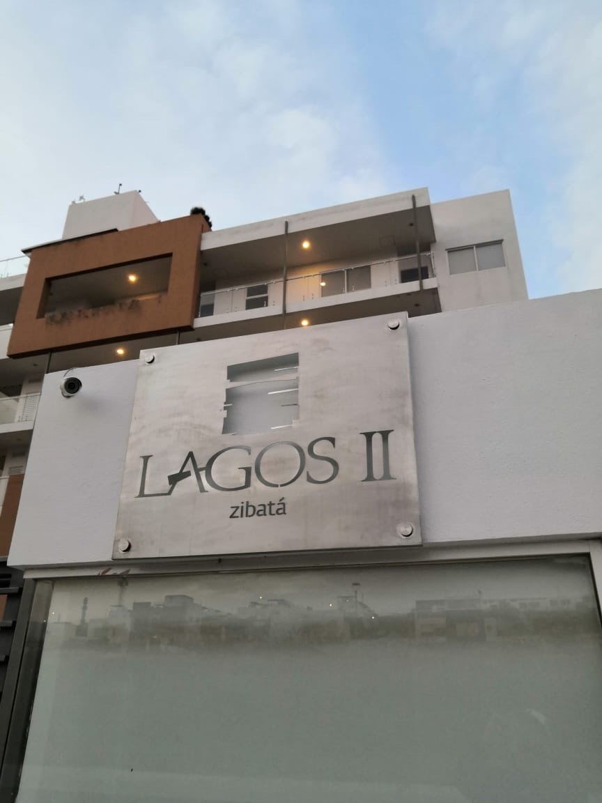 renta-departamento-zibata-amueblado-con-vista-al-golf24-24288