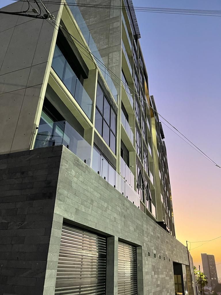 RENTA MODERNO DEPARTAMENTO AMUEBLADO