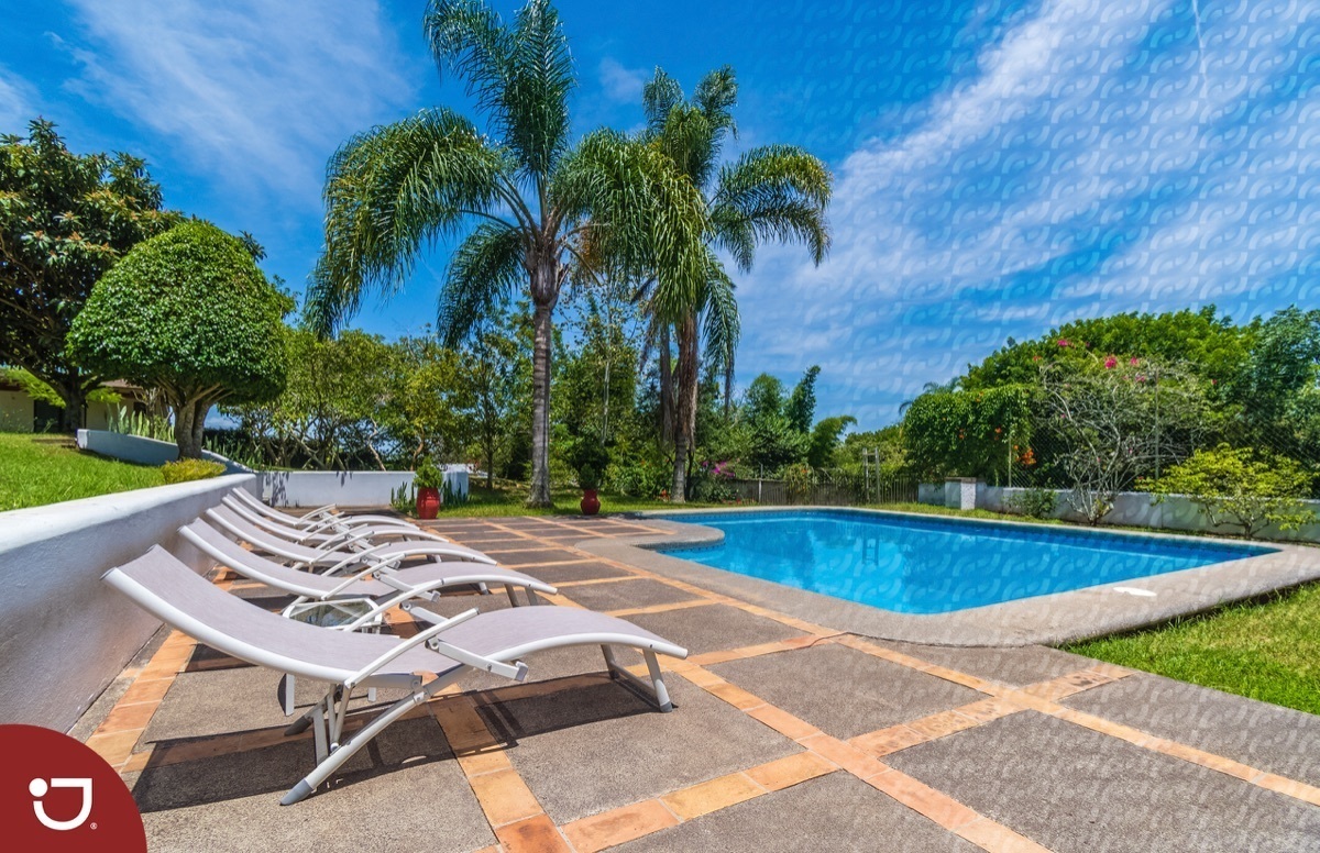 Residencia campestre con alberca a la venta en Xalapa