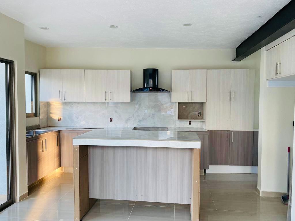 residencia-con-alberca-en-venta-en-lomas-de-cuernavaca3-36704
