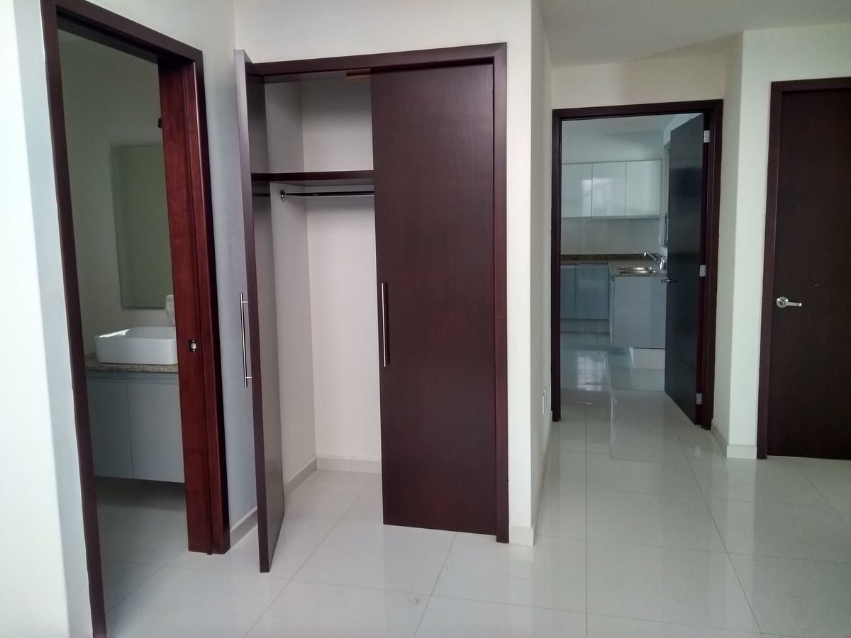 residencia-en-residencial-lomas-verdes11-14978