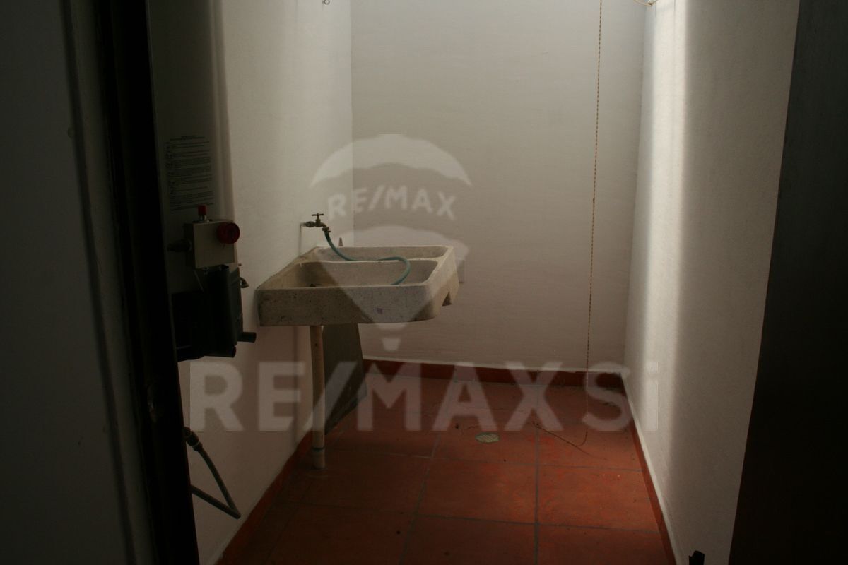 rhv-casa-en-venta-loma-dorada10-11418