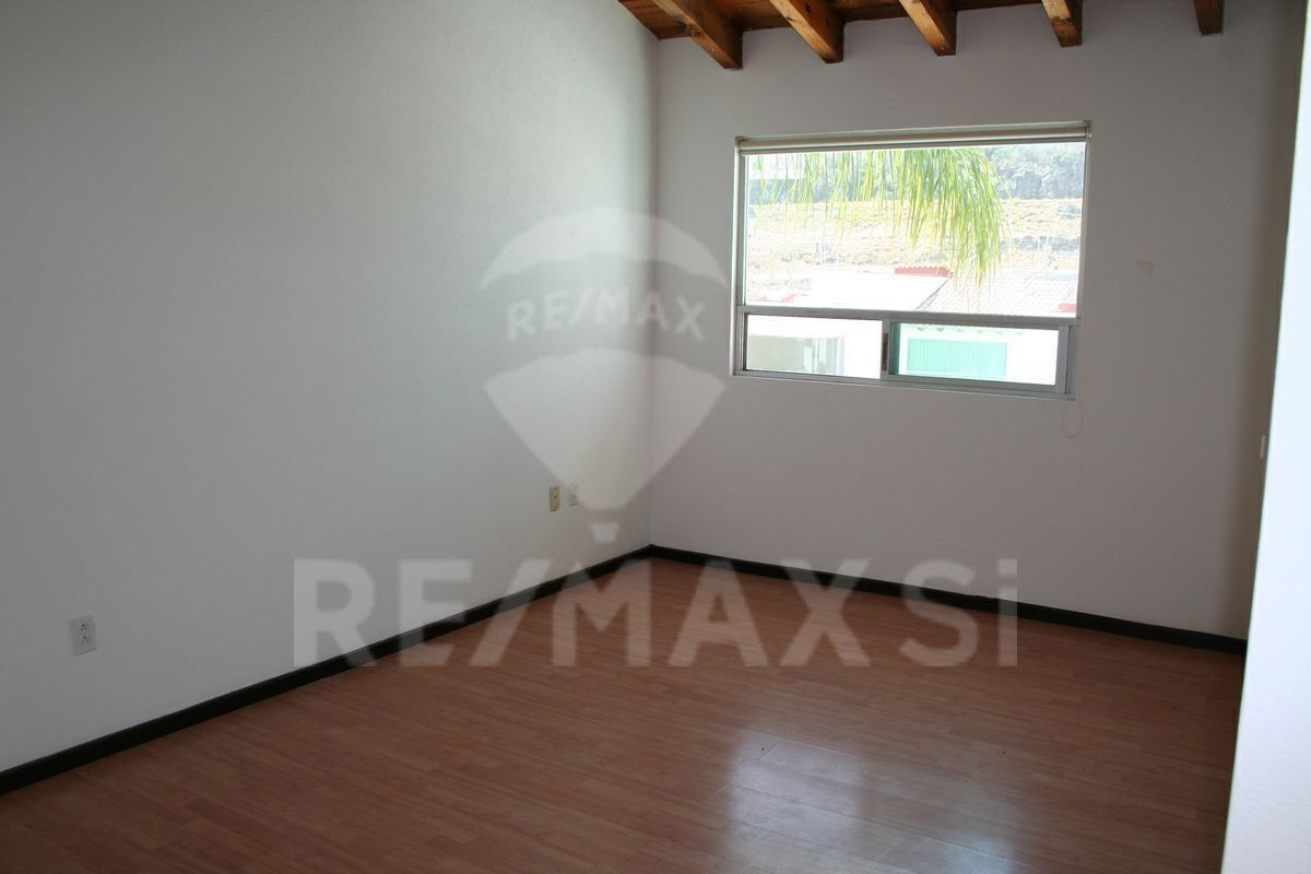 rhv-casa-en-venta-loma-dorada17-11418