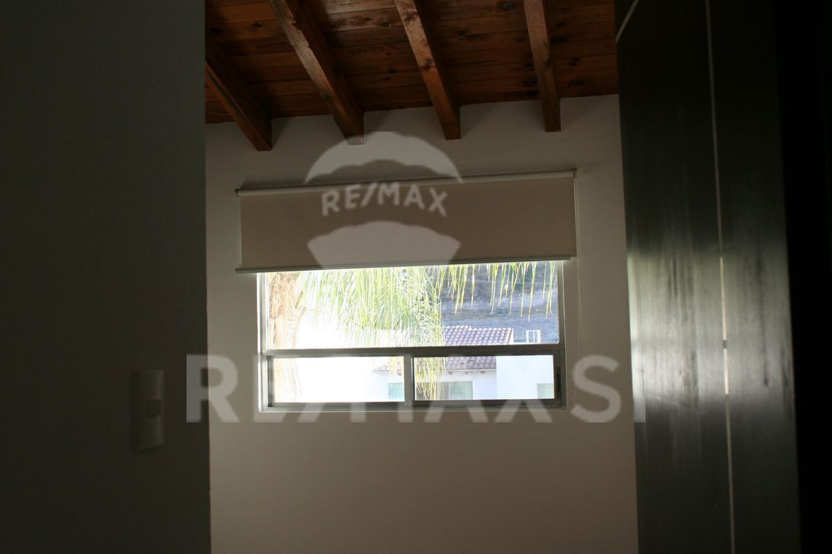 rhv-casa-en-venta-loma-dorada18-11418