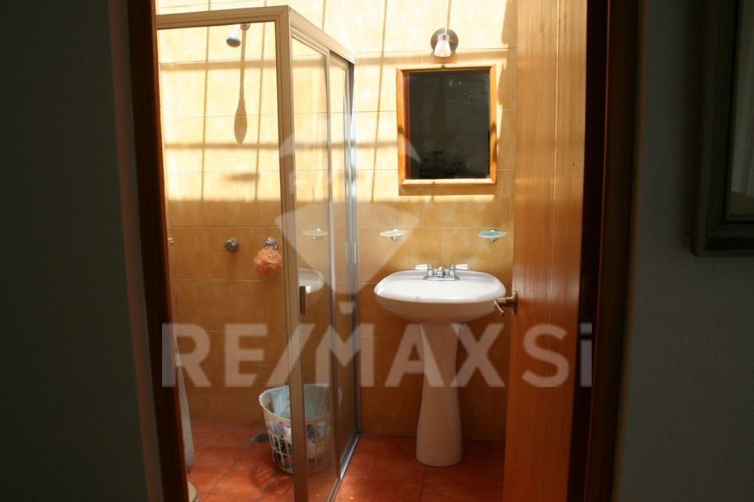 rhv-casa-en-venta-loma-dorada20-11435