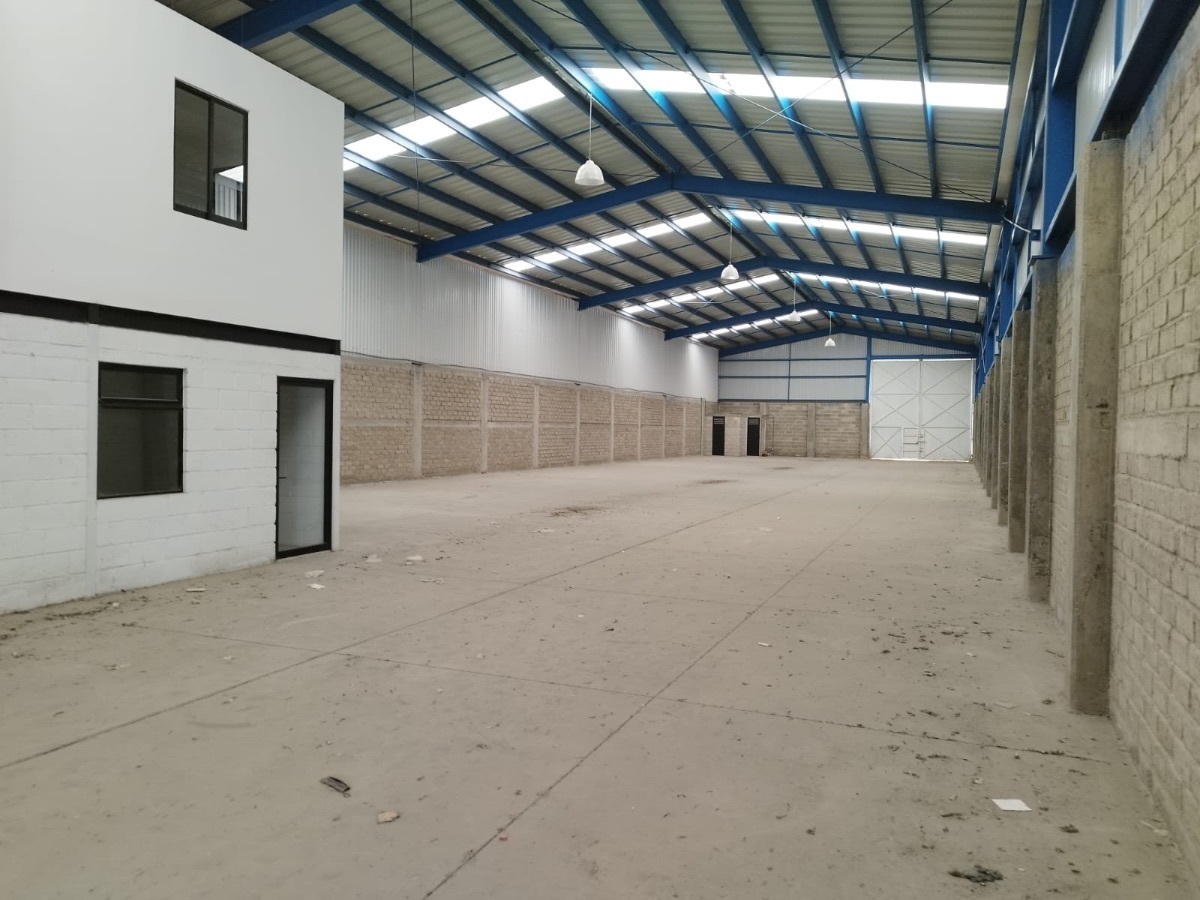 se-renta-bodega-1000m2-con-area-de-oficinas18-36097