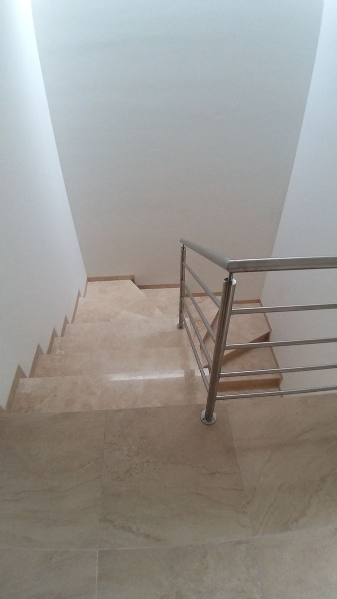 se-renta-casa-en-el-fraccionamiento-los-roblescondado-queretaro13-25758