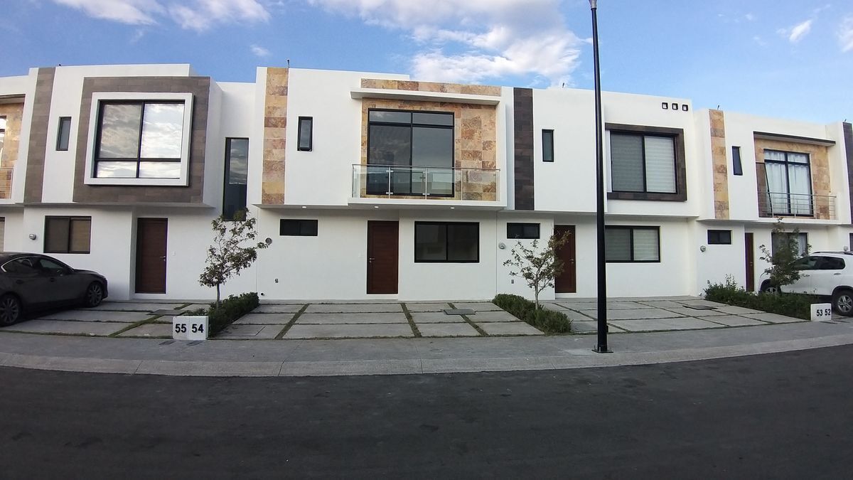 se-renta-casa-en-el-fraccionamiento-los-roblescondado-queretaro3-25758