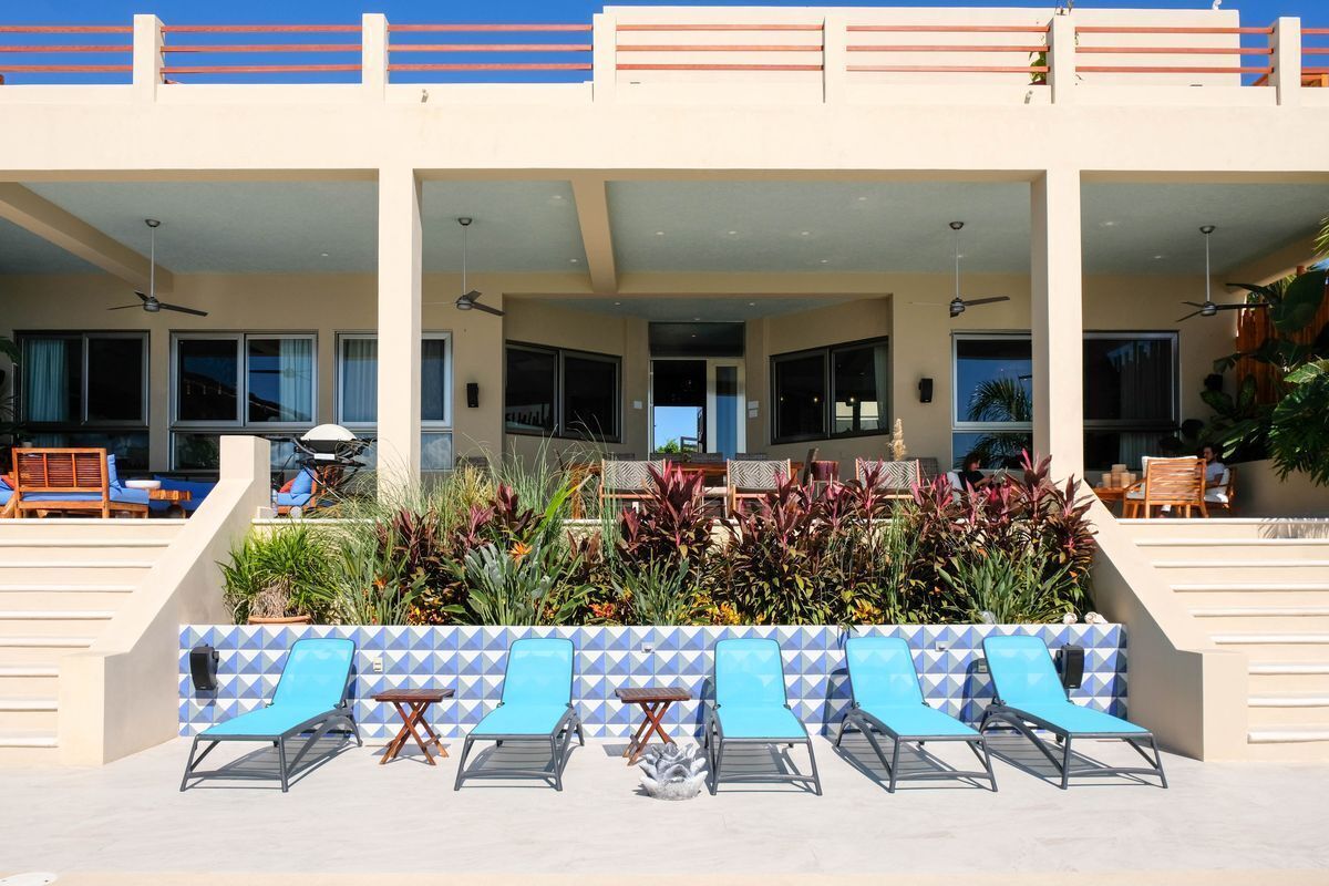 stunning-beachfront-villa9-18733